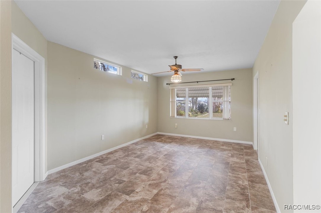 6722 S Merleing Loop