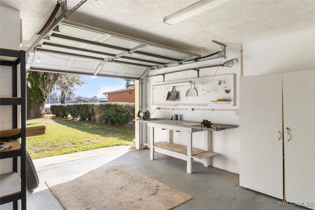 6722 S Merleing Loop