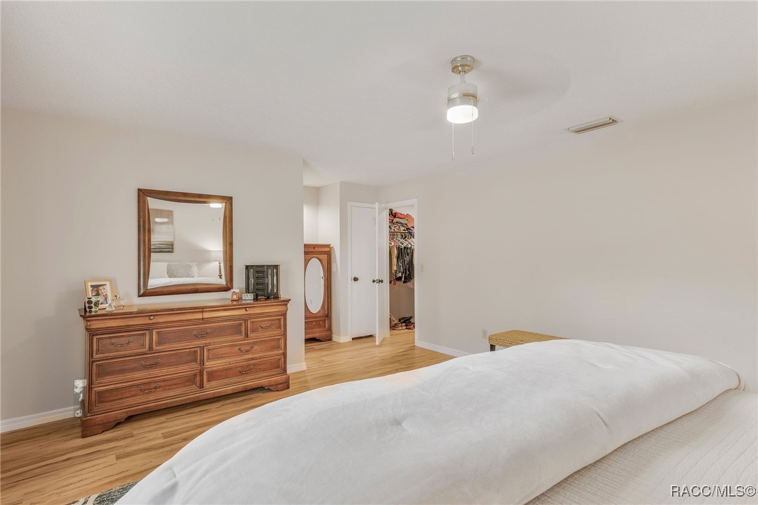 1400 E Silver Thorn Loop