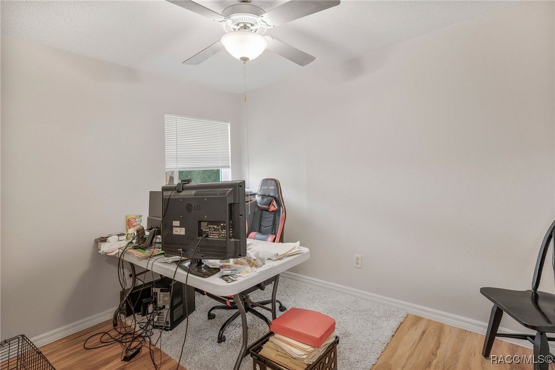 1400 E Silver Thorn Loop