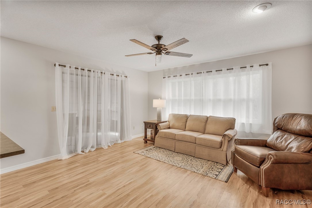 1400 E Silver Thorn Loop