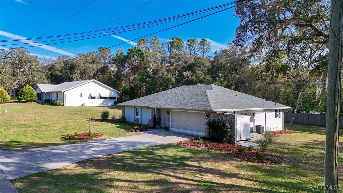 1400 E Silver Thorn Loop