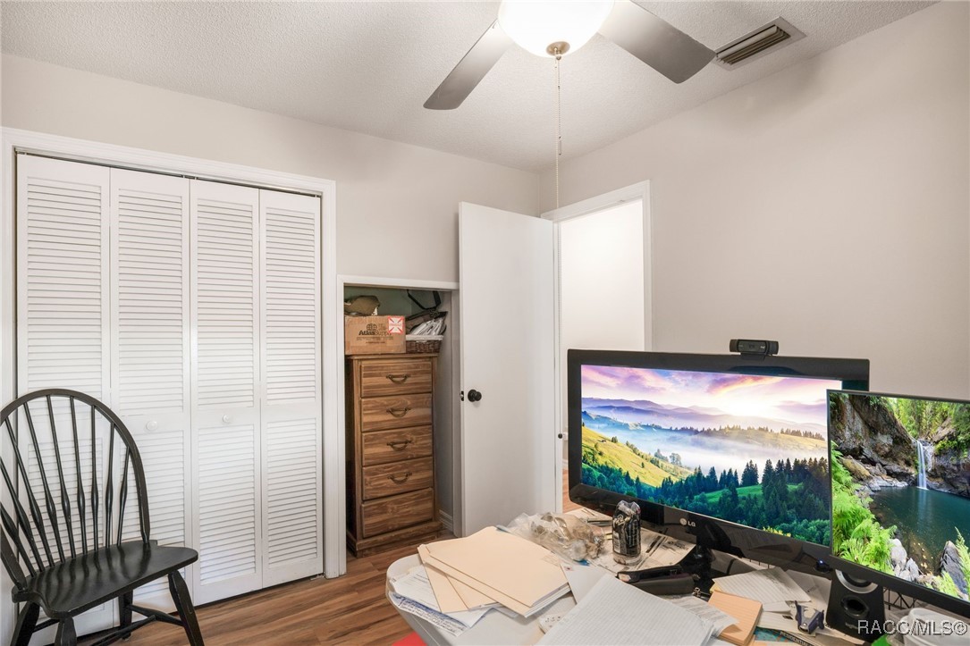 1400 E Silver Thorn Loop