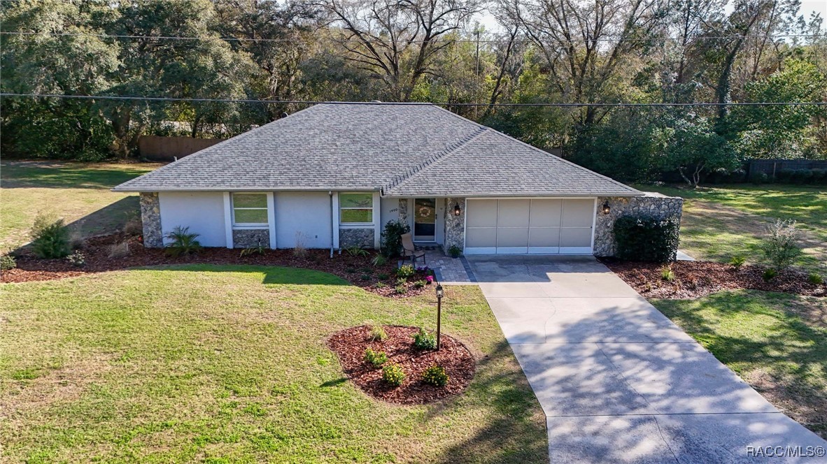 1400 E Silver Thorn Loop