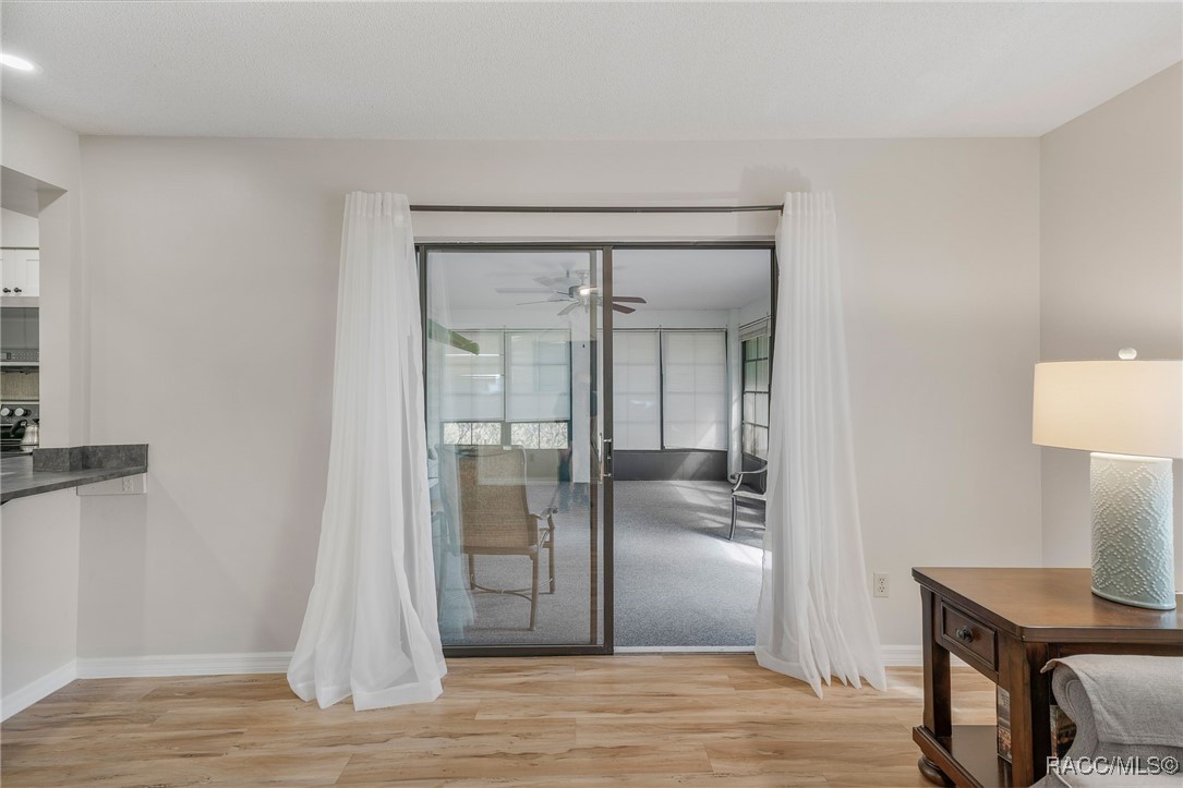 1400 E Silver Thorn Loop
