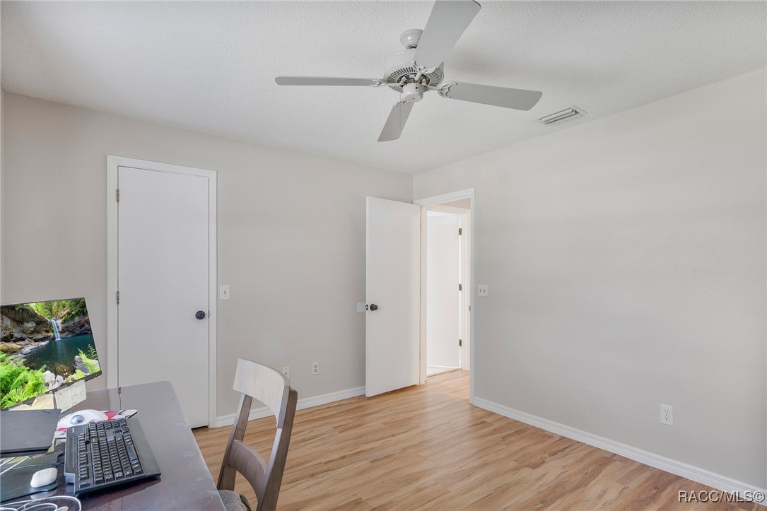 1400 E Silver Thorn Loop
