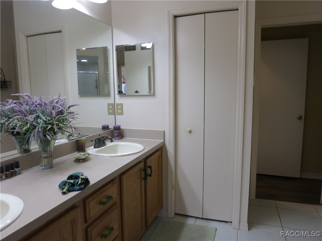 1799 W Shanelle Path