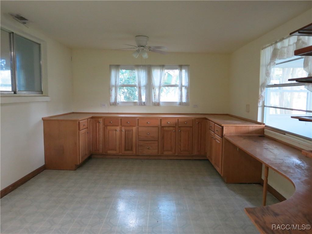 3896 N Seminole Point