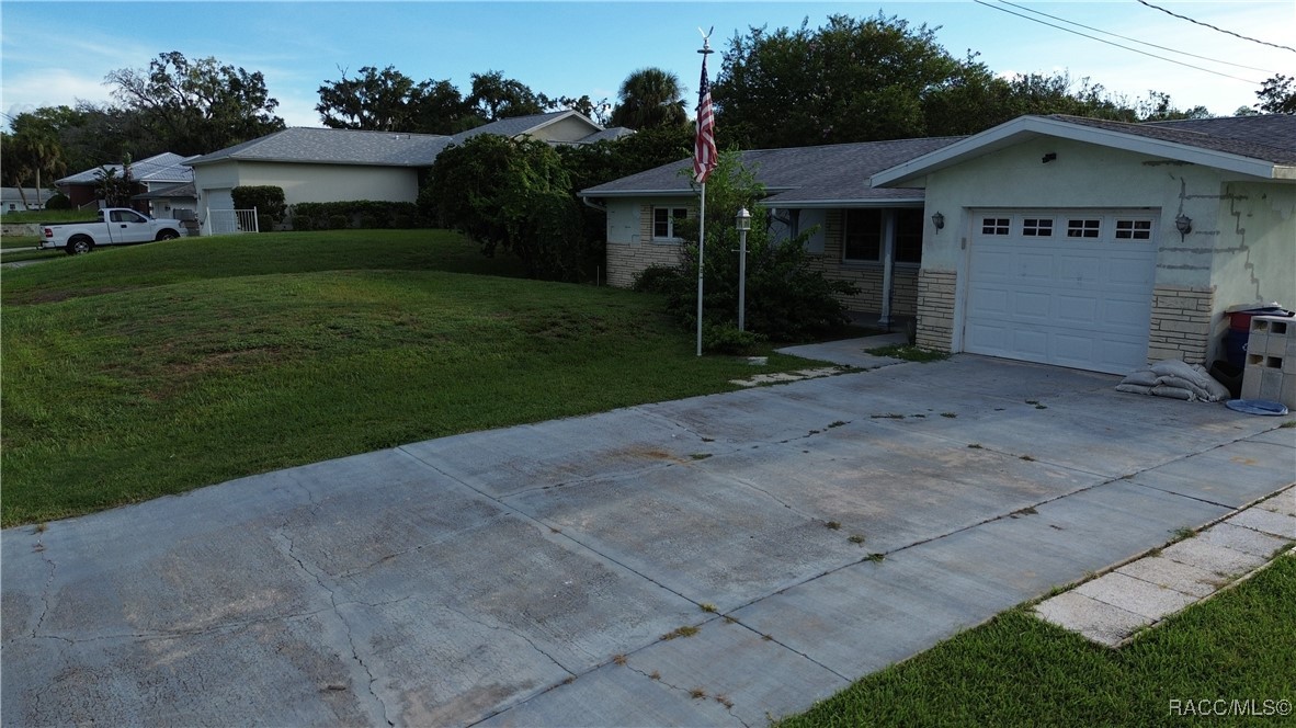 3896 N Seminole Point
