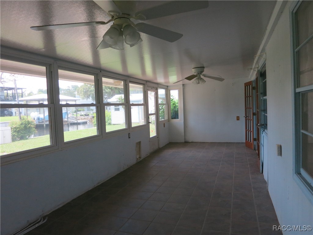 3896 N Seminole Point