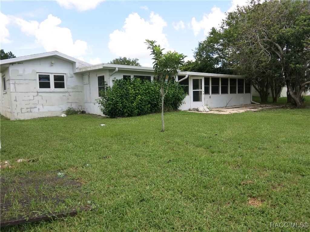 3896 N Seminole Point