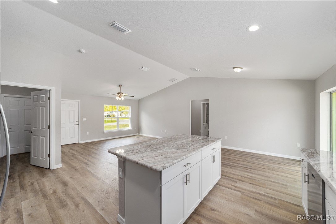 2114 W Magenta Drive