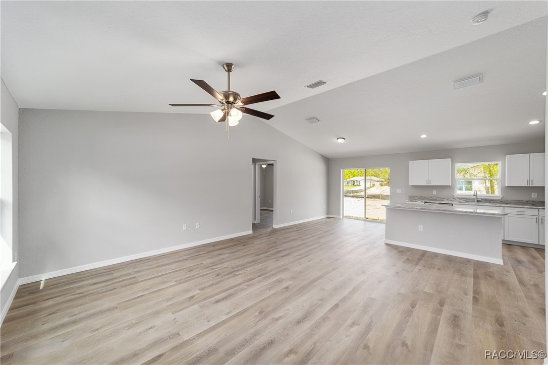 2114 W Magenta Drive