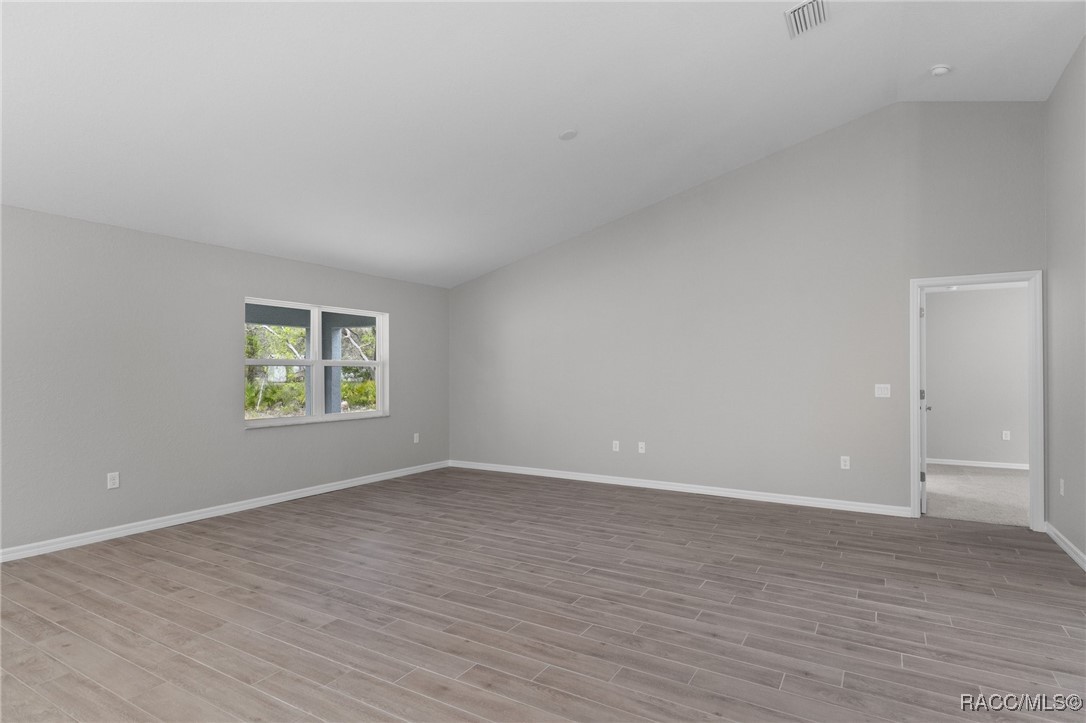 4 Palm Grass Court