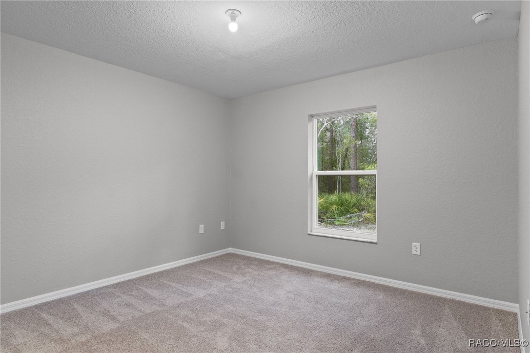 4 Palm Grass Court