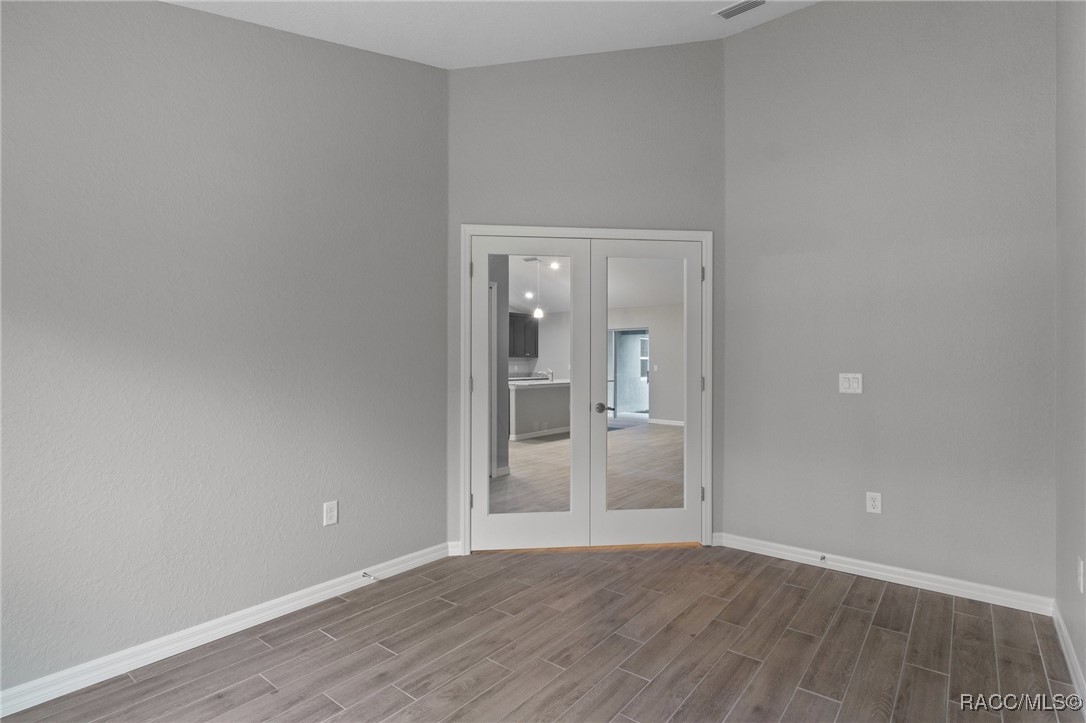 4 Palm Grass Court