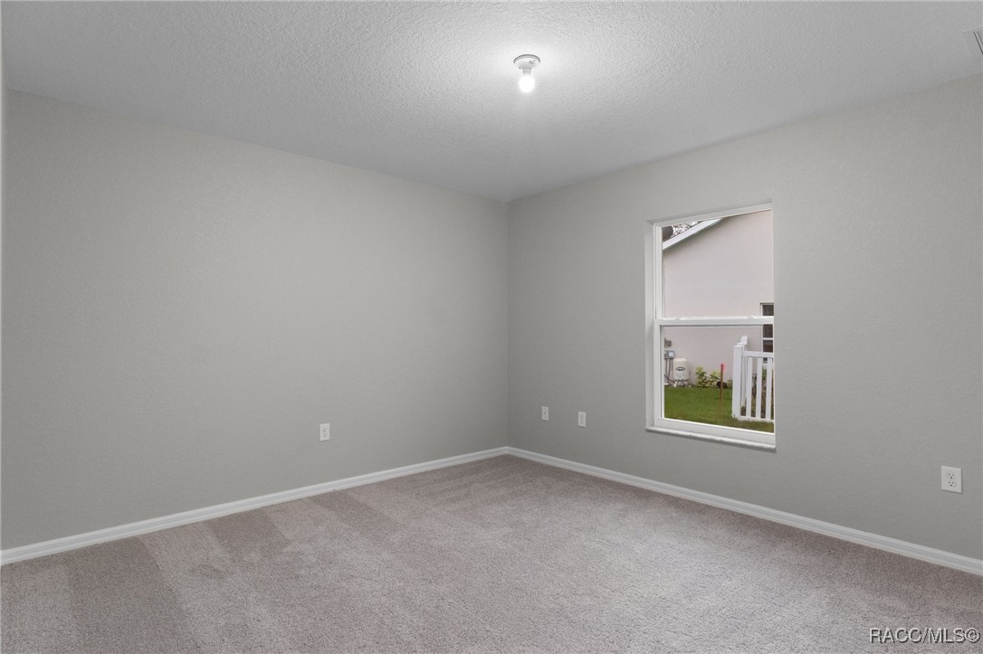 4 Palm Grass Court