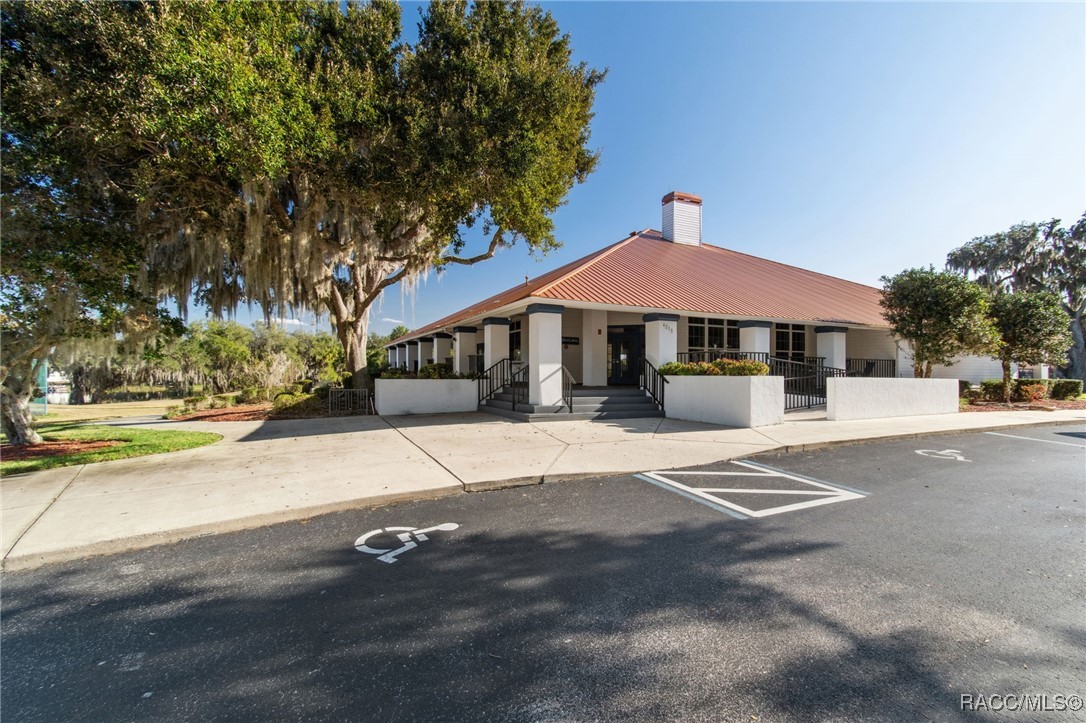 3658 E Arbor Lakes Drive