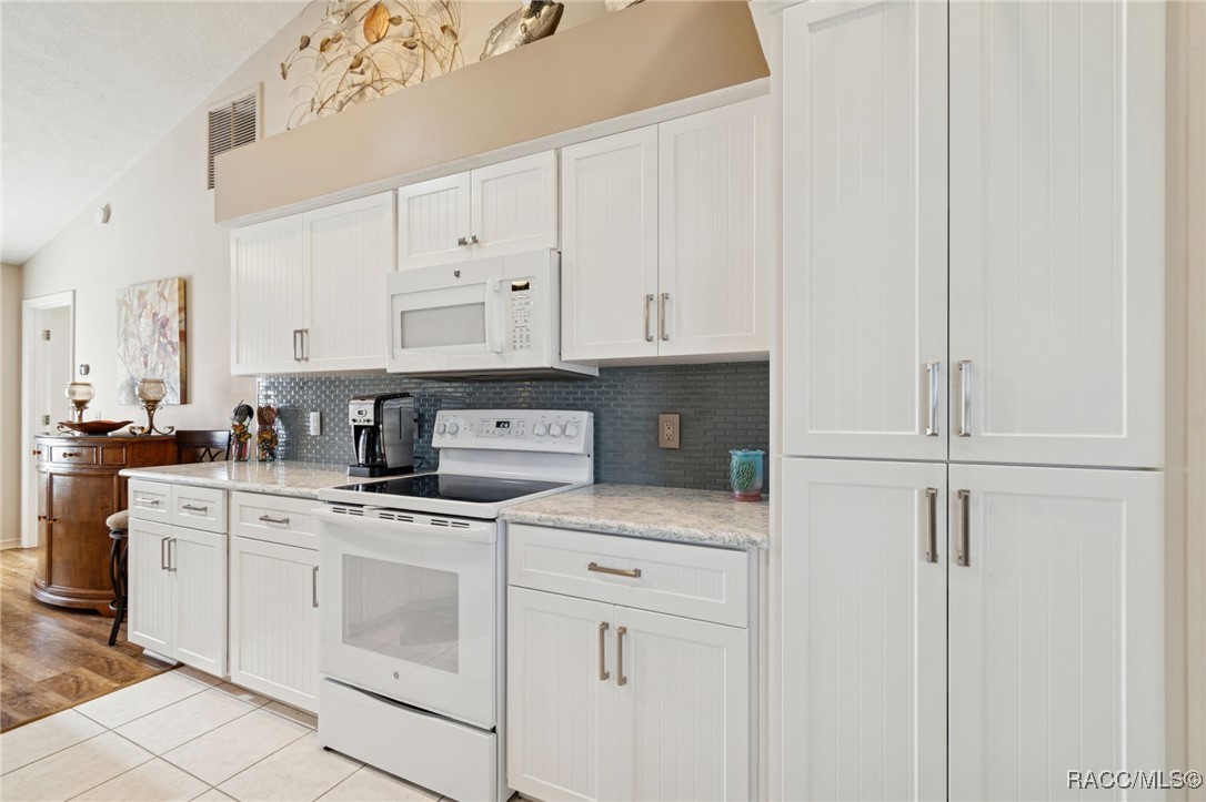 3658 E Arbor Lakes Drive