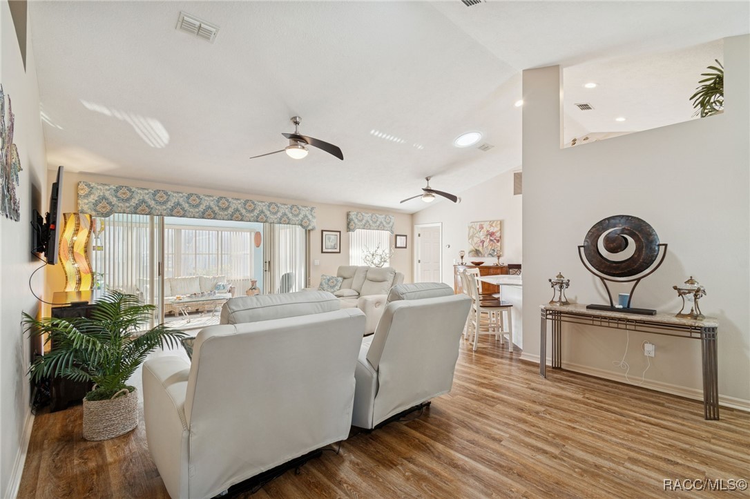 3658 E Arbor Lakes Drive