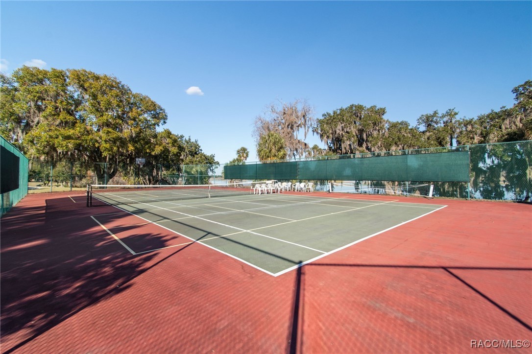 3658 E Arbor Lakes Drive