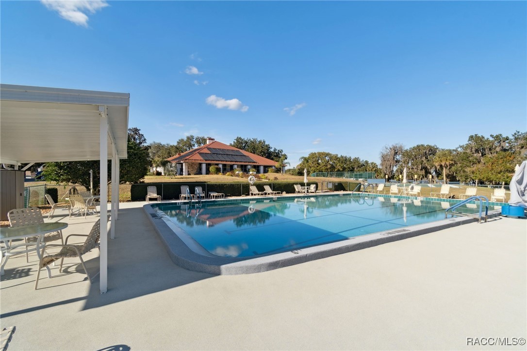 3658 E Arbor Lakes Drive