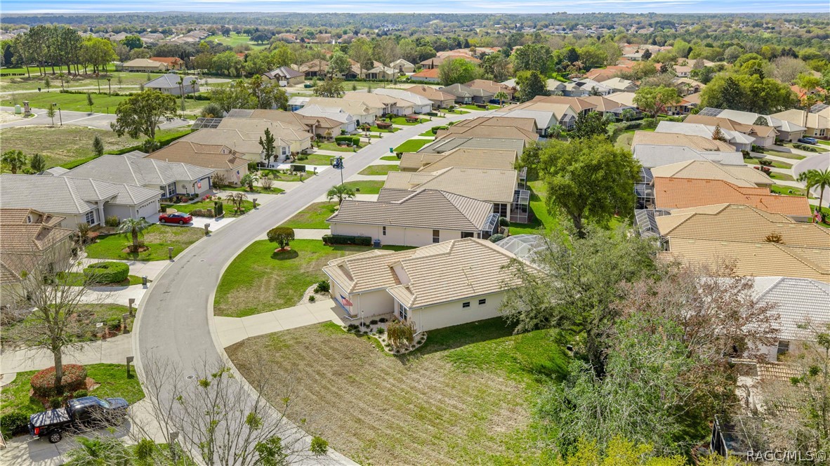 847 W Silver Meadow Loop