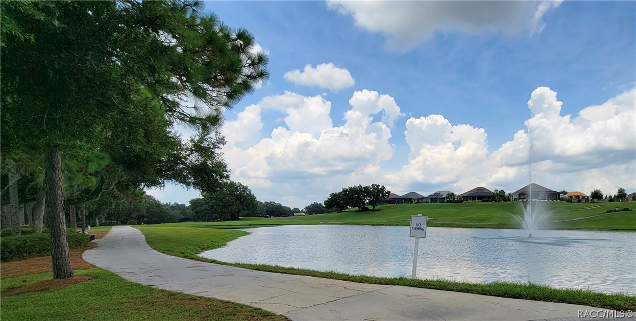 847 W Silver Meadow Loop