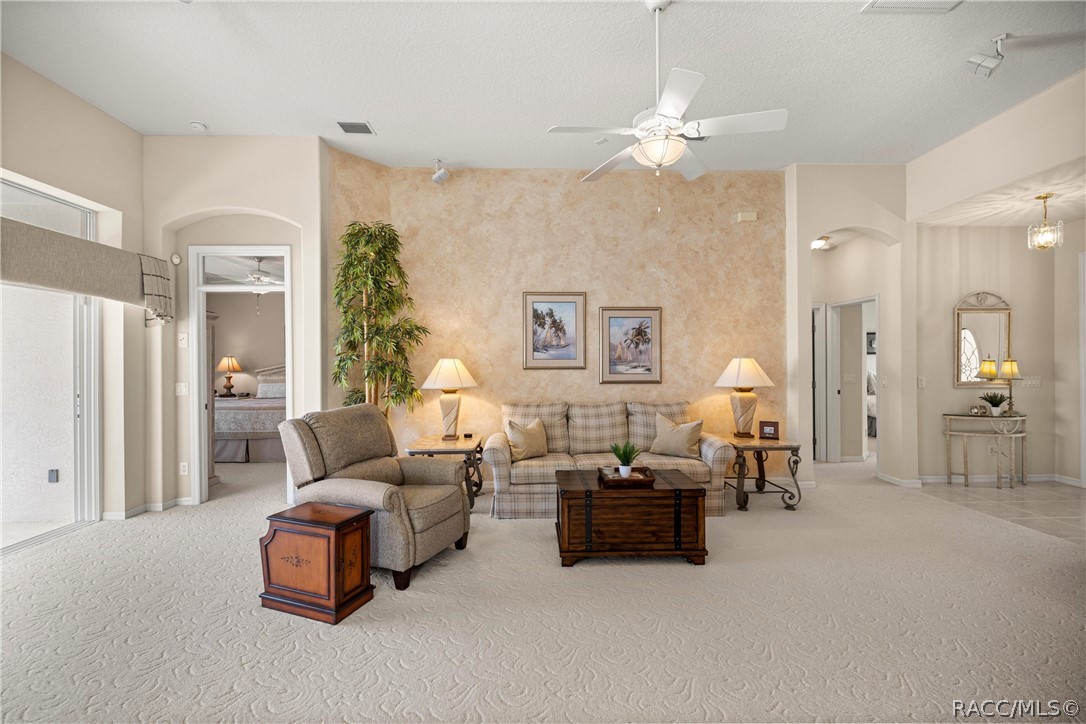 847 W Silver Meadow Loop