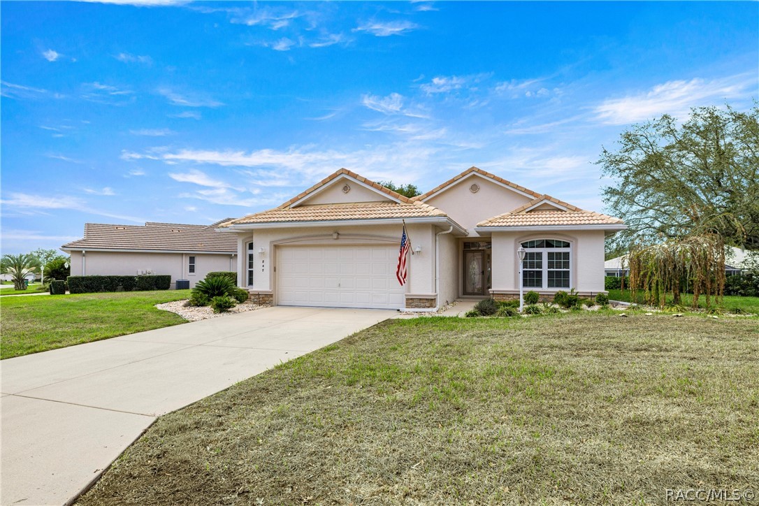 847 W Silver Meadow Loop
