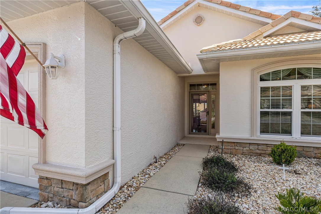 847 W Silver Meadow Loop