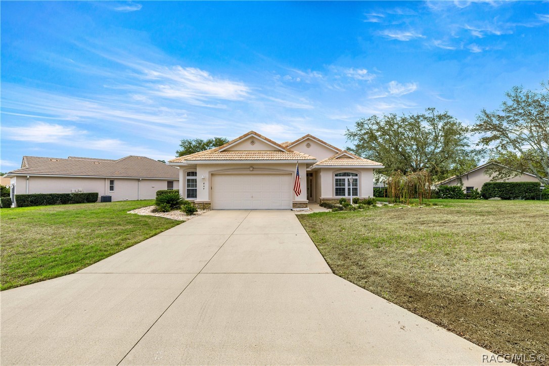 847 W Silver Meadow Loop