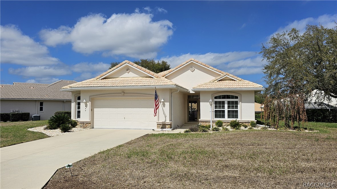 847 W Silver Meadow Loop