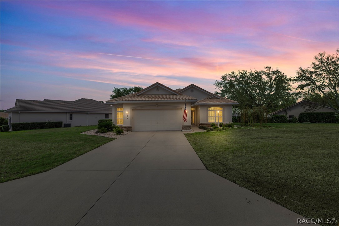 847 W Silver Meadow Loop