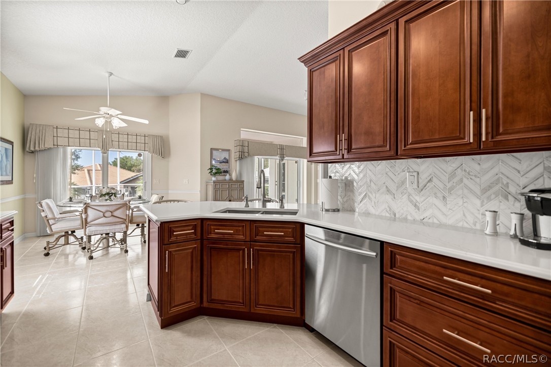 847 W Silver Meadow Loop