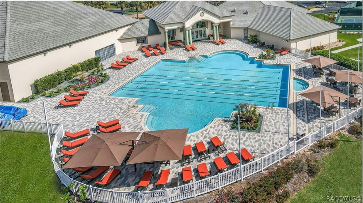 847 W Silver Meadow Loop