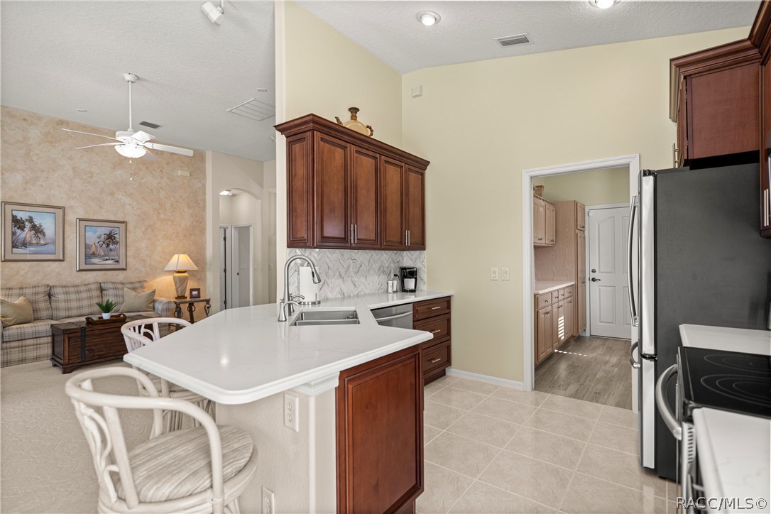 847 W Silver Meadow Loop