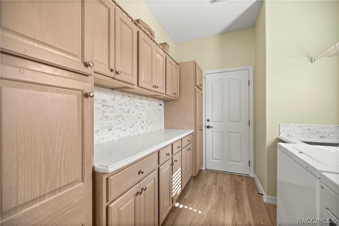 847 W Silver Meadow Loop