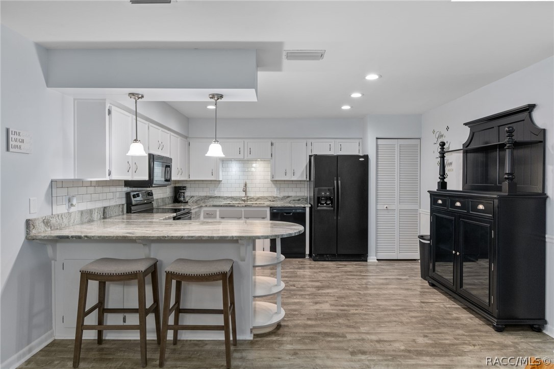 3334 S Royal Oaks Drive