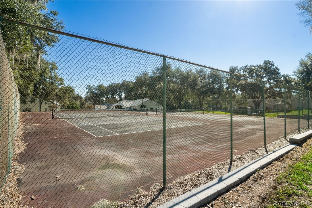 3334 S Royal Oaks Drive