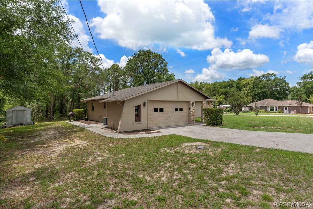 5216 E Hopp Lane