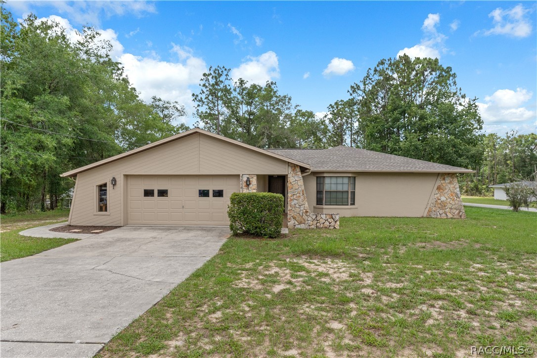 5216 E Hopp Lane