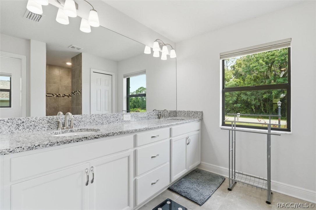 2834 N Canterbury Lake Drive