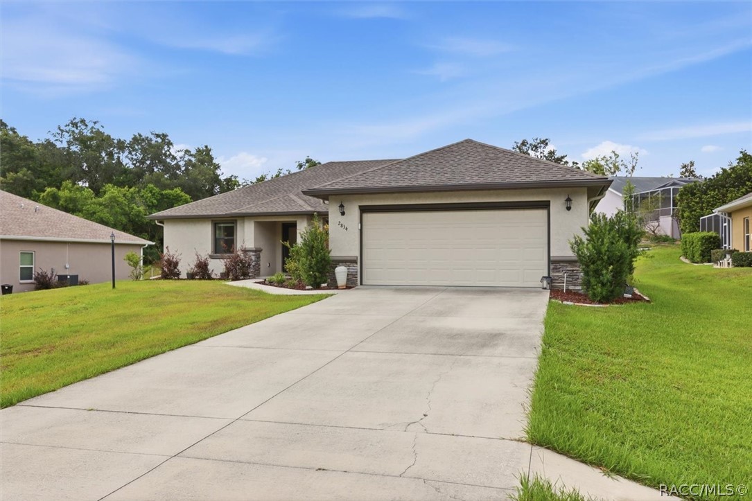 2834 N Canterbury Lake Drive