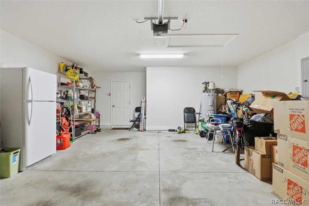 2834 N Canterbury Lake Drive
