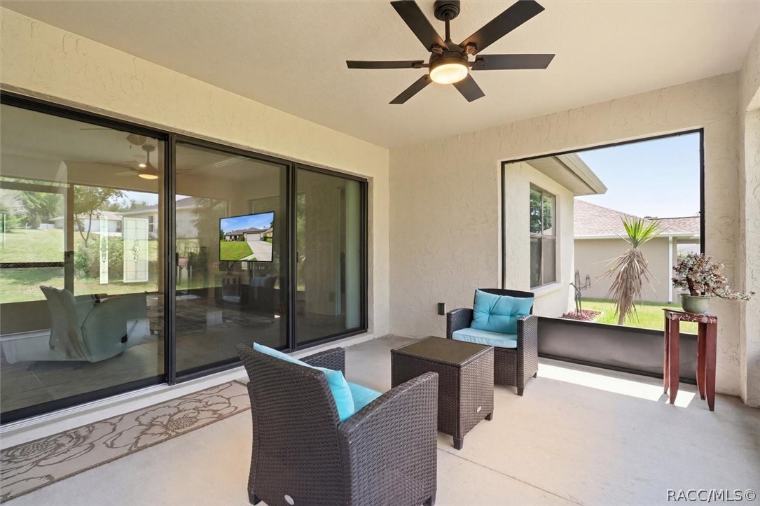 2834 N Canterbury Lake Drive