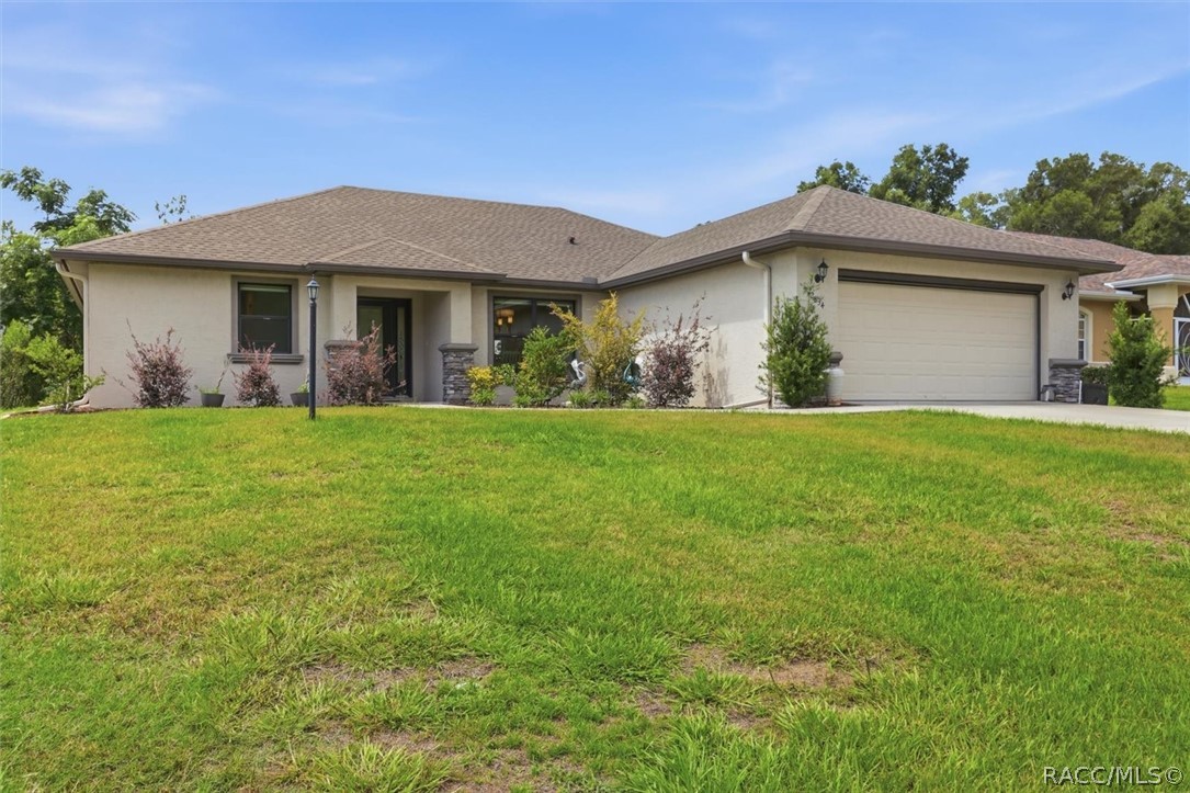 2834 N Canterbury Lake Drive