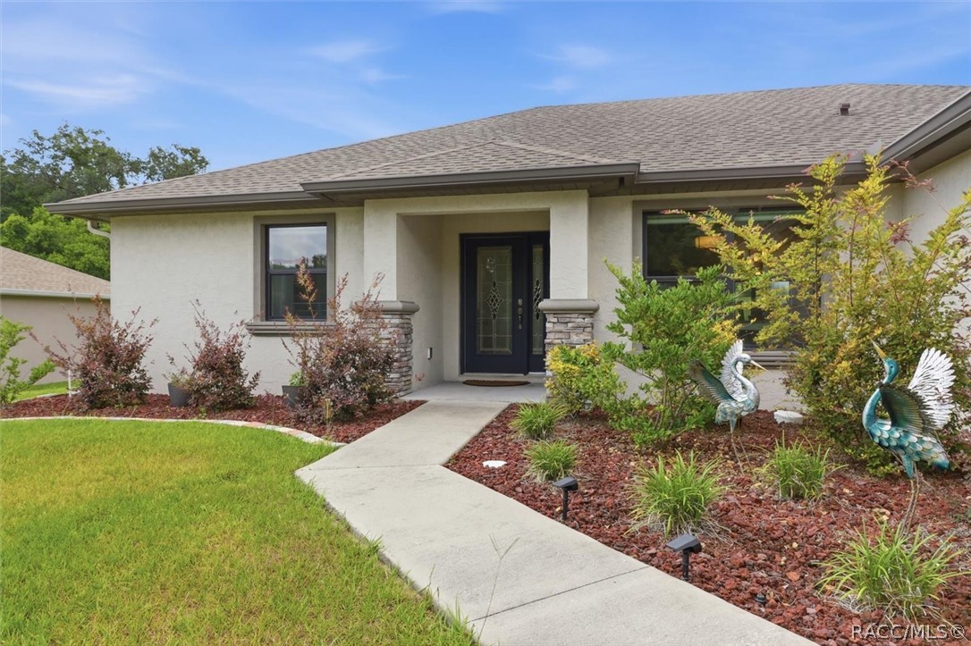 2834 N Canterbury Lake Drive