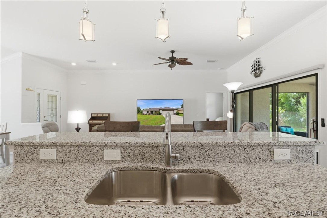 2834 N Canterbury Lake Drive