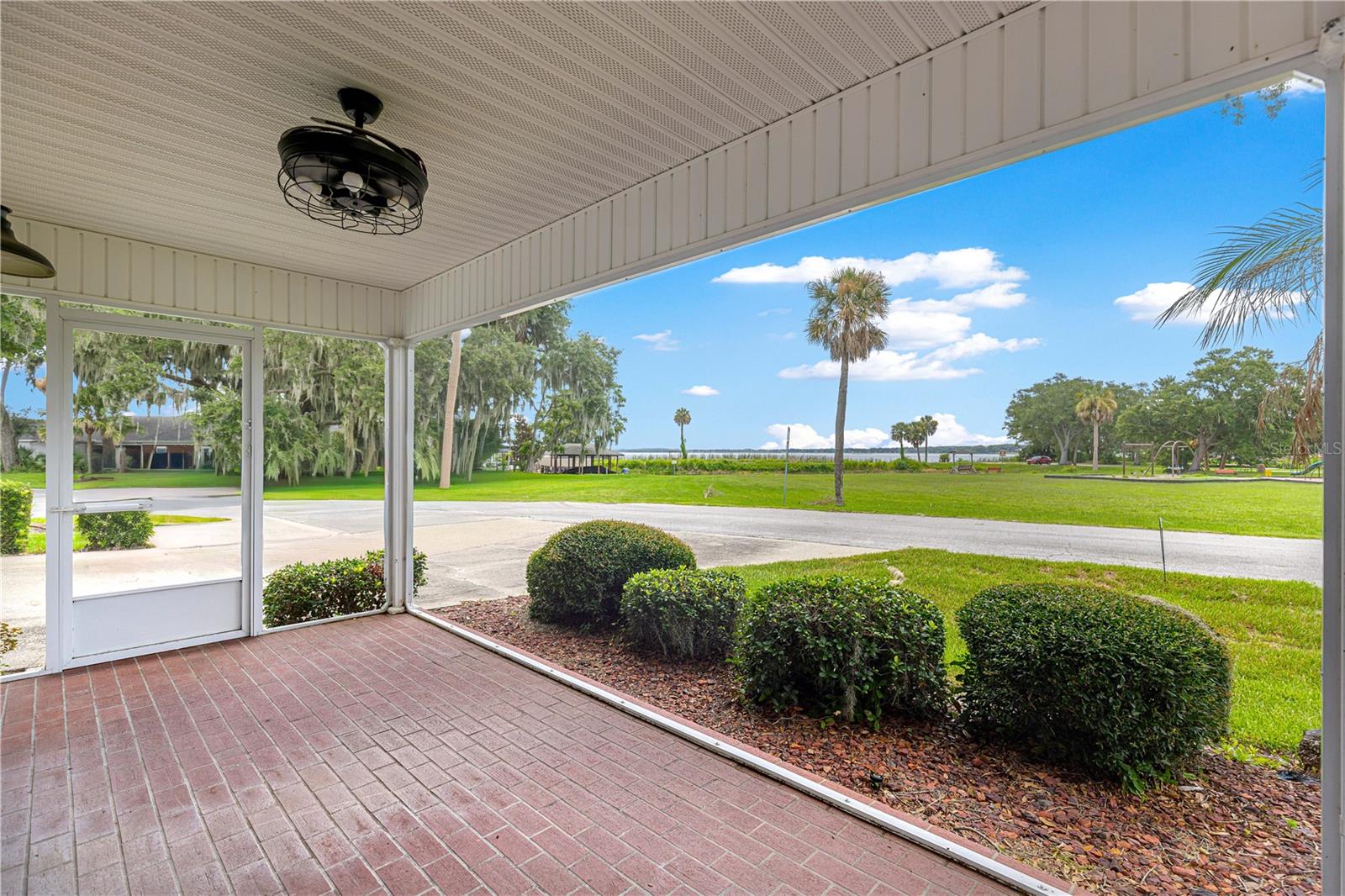 925 BEVERLY HARBORS DR
